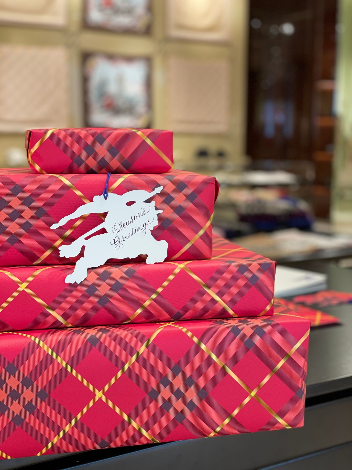 Burberry Queens Plaza Christmas Calligraphy Tags3