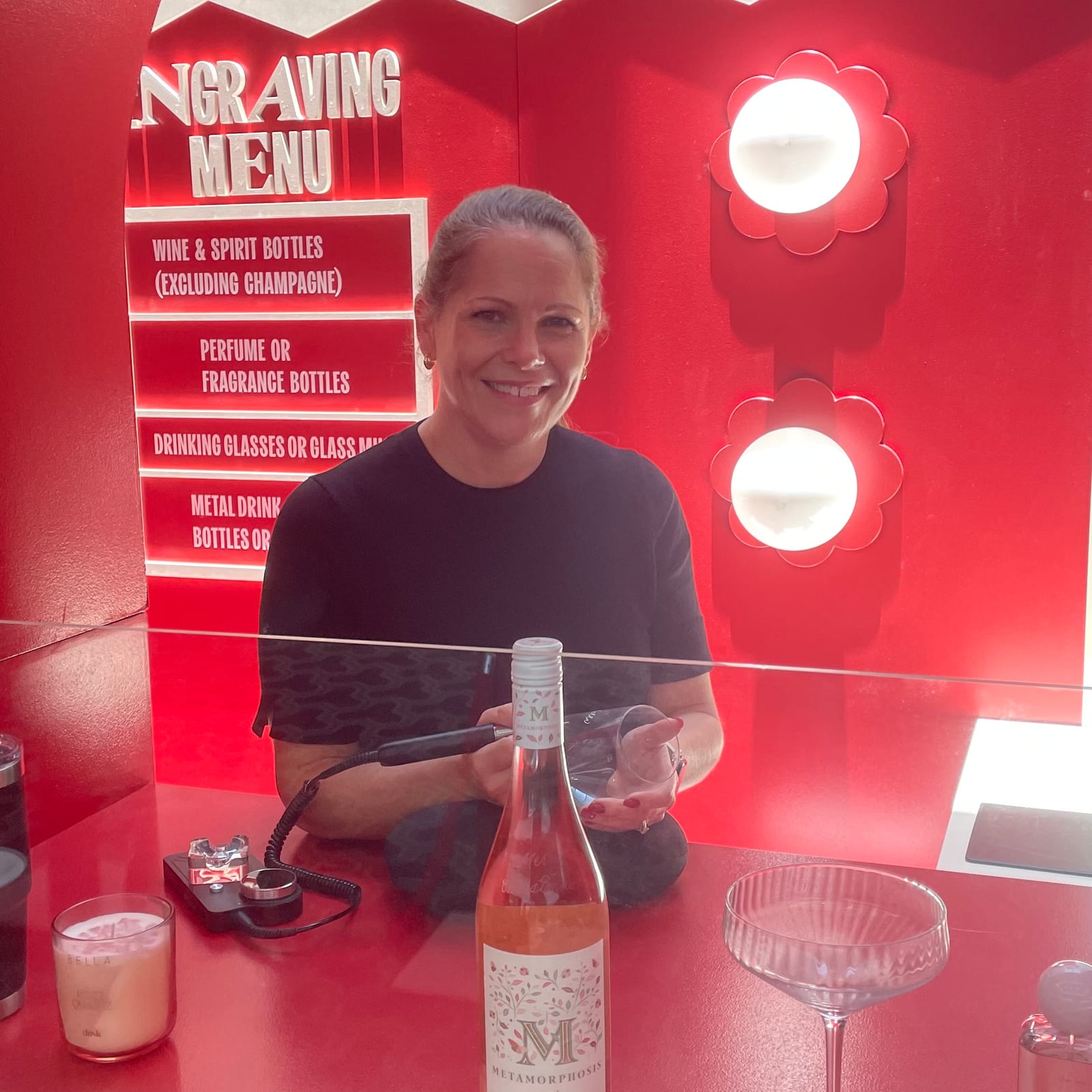 Alison at the Westfield Carindale Christmas engraving booth