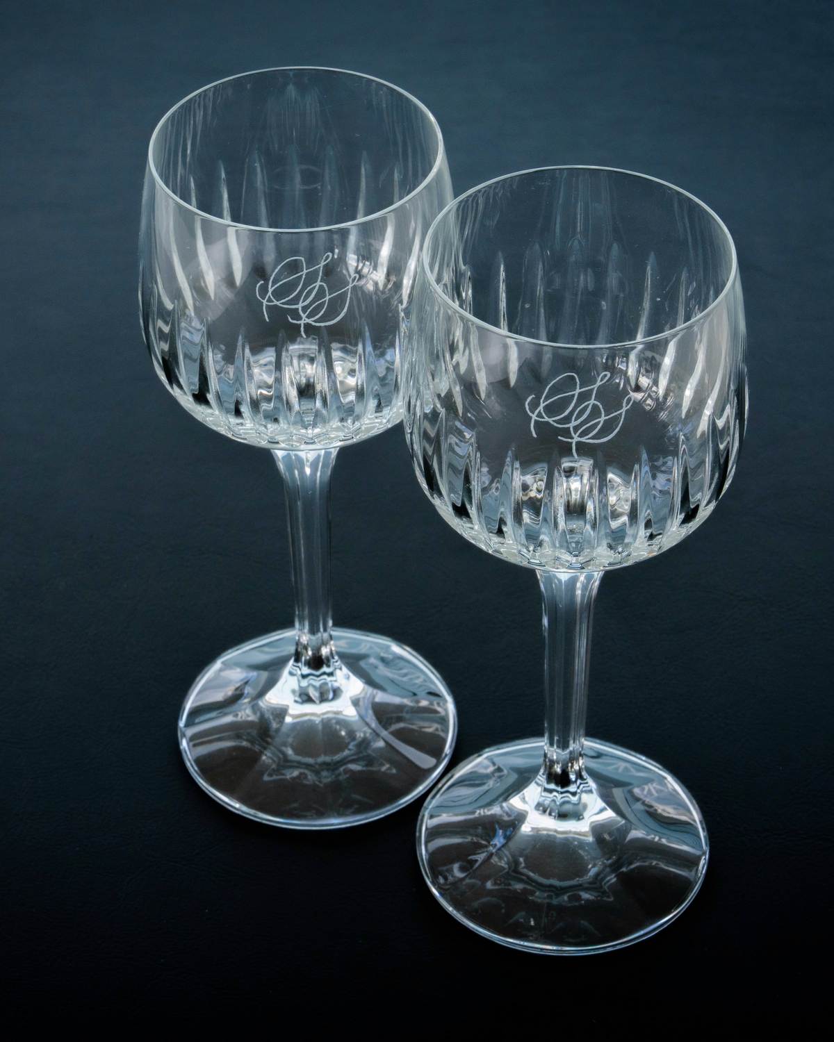 Wine glass engraving