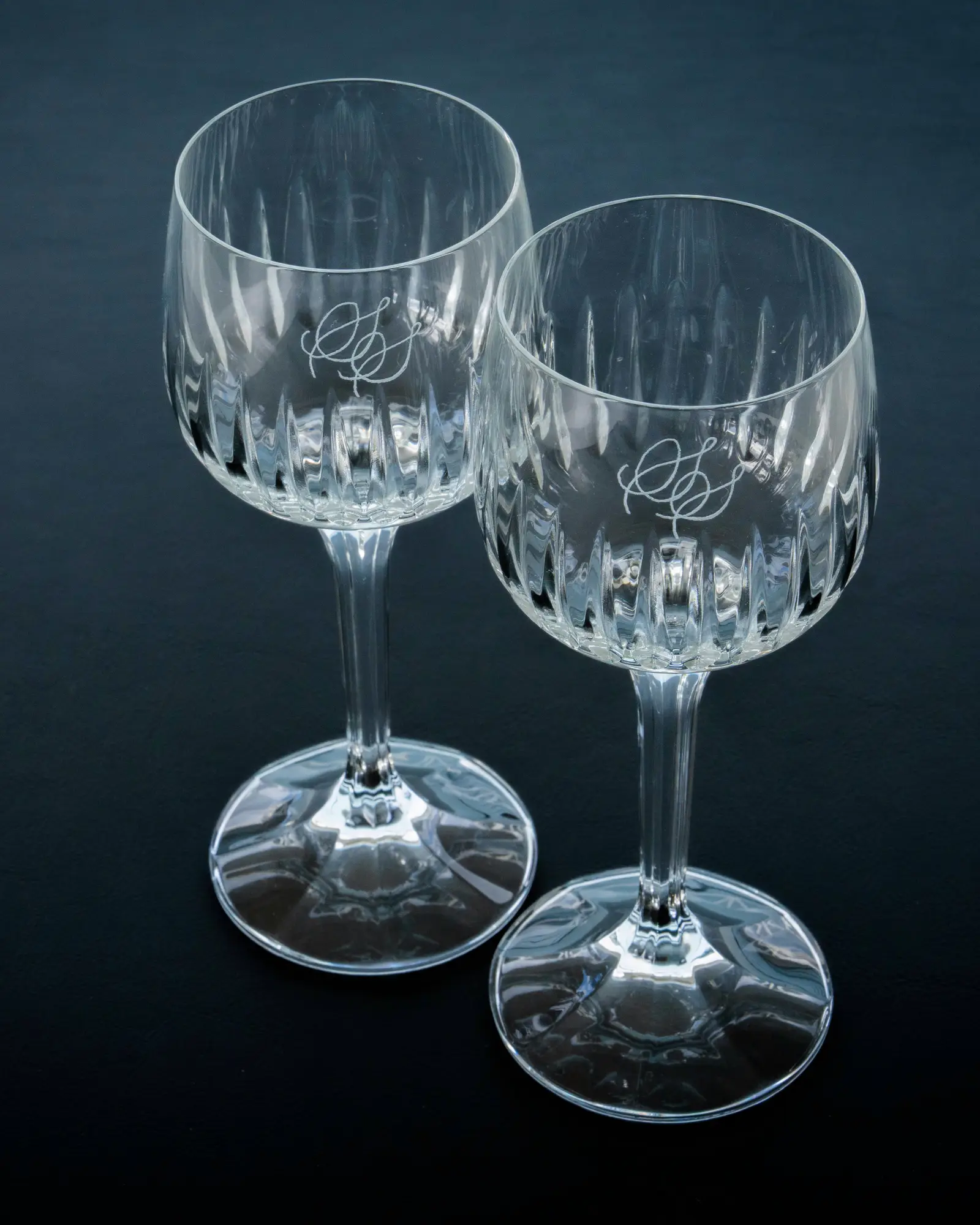 Wine glass engraving